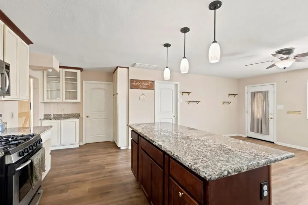 521 Oregon Street Manteca, CA 95337