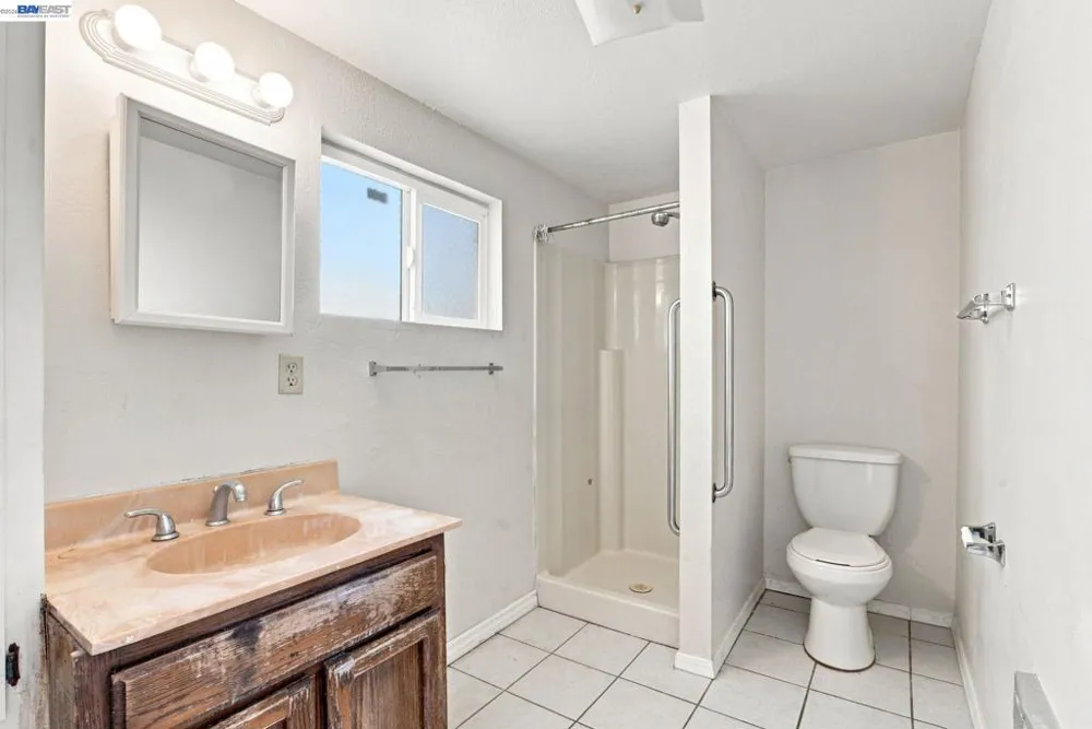 868 Videll St San Lorenzo, CA 94580
