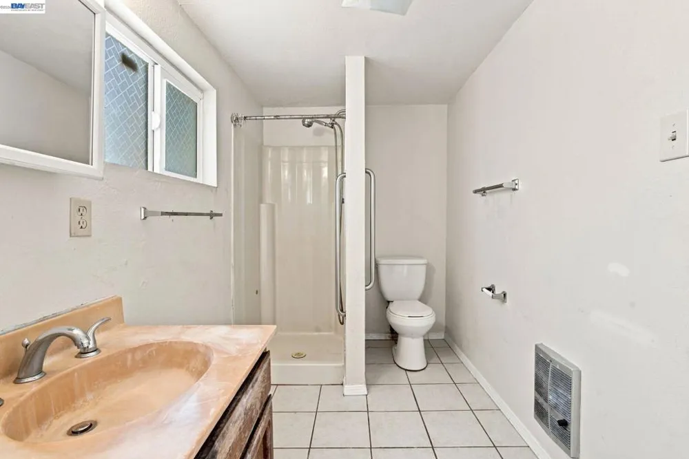 868 Videll St San Lorenzo, CA 94580