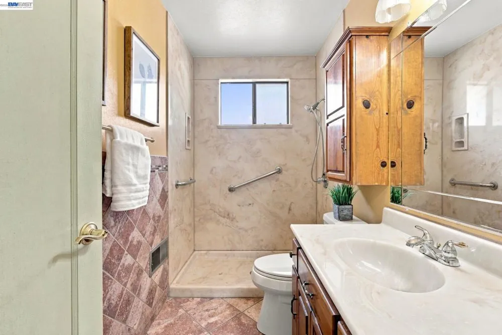 868 Videll St San Lorenzo, CA 94580