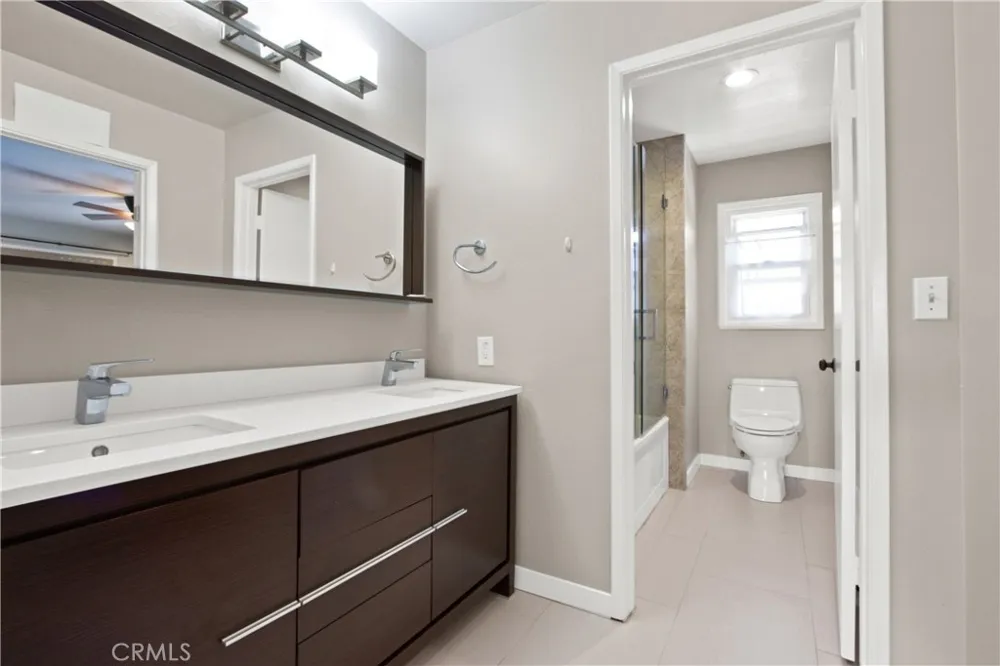 1741 Tustin Avenue #16 D Costa Mesa, CA 92627