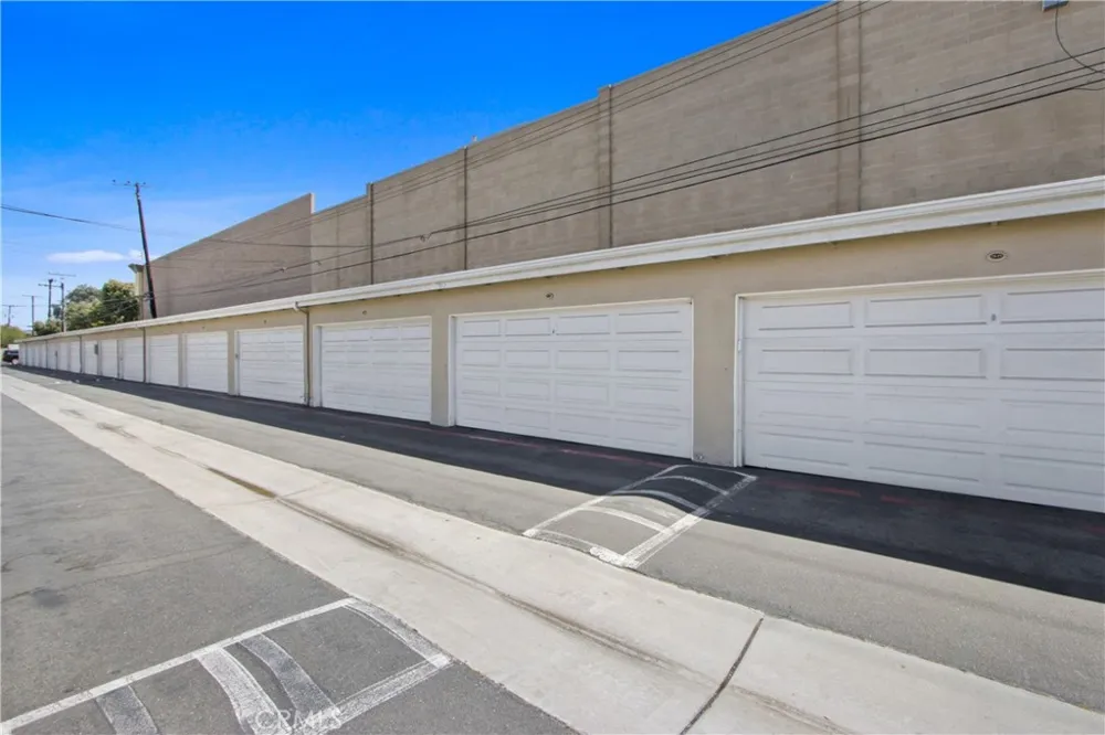 1741 Tustin Avenue #16 D Costa Mesa, CA 92627