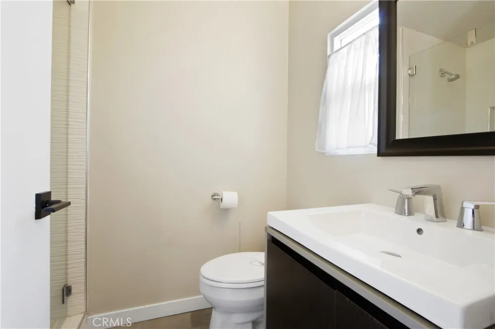 1741 Tustin Avenue #16 D Costa Mesa, CA 92627