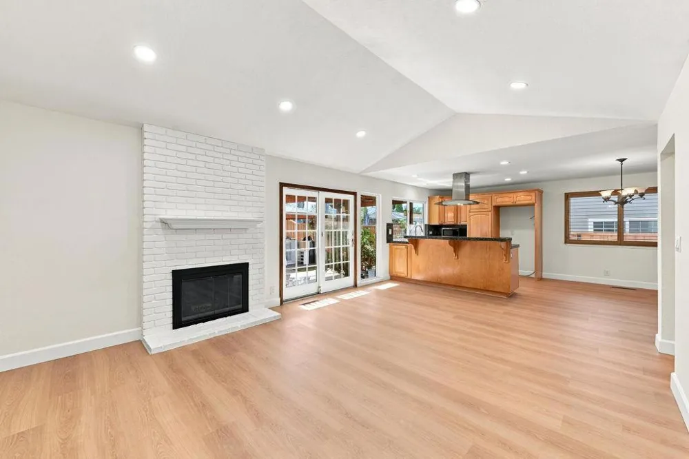 2950 Silver San Jose, CA 95135