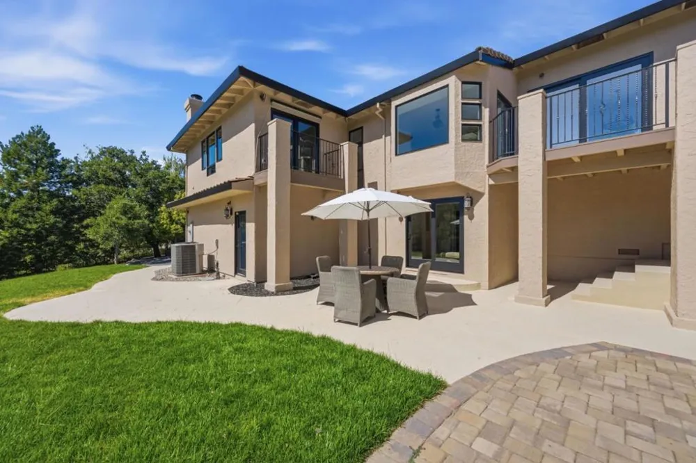 28505 Matadero Creek Lane Los Altos Hills, CA 94022