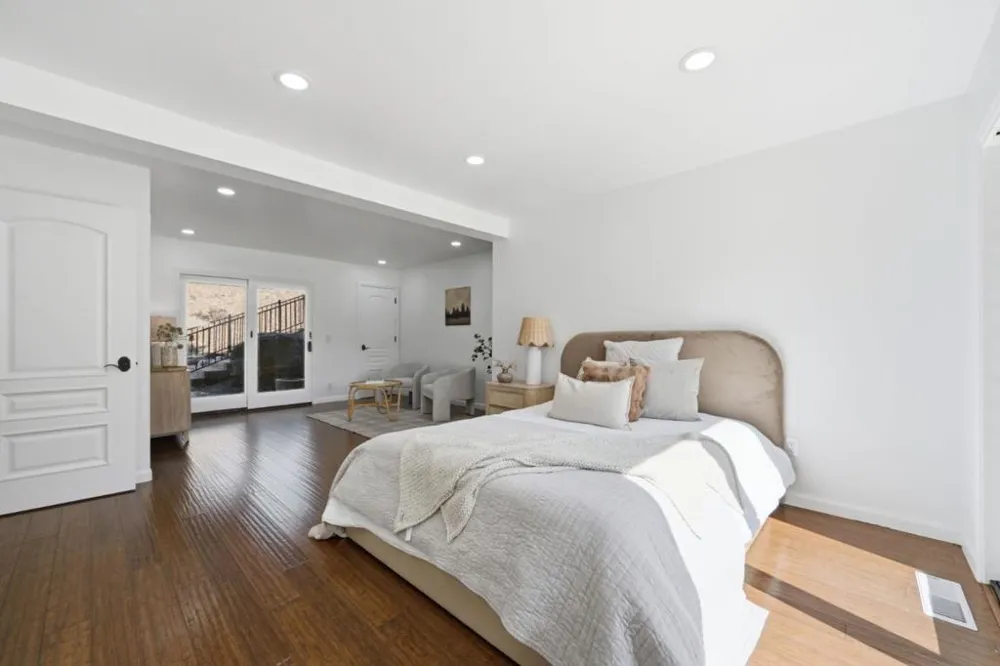28505 Matadero Creek Lane Los Altos Hills, CA 94022