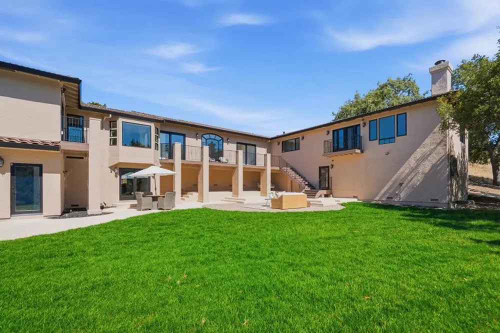 28505 Matadero Creek Lane Los Altos Hills, CA 94022
