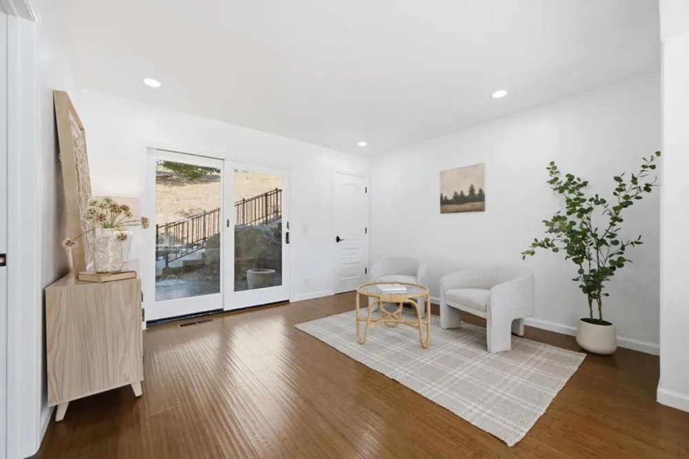 28505 Matadero Creek Lane Los Altos Hills, CA 94022