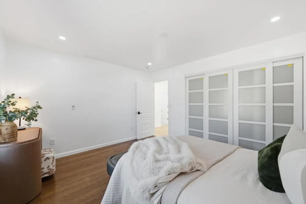28505 Matadero Creek Lane Los Altos Hills, CA 94022