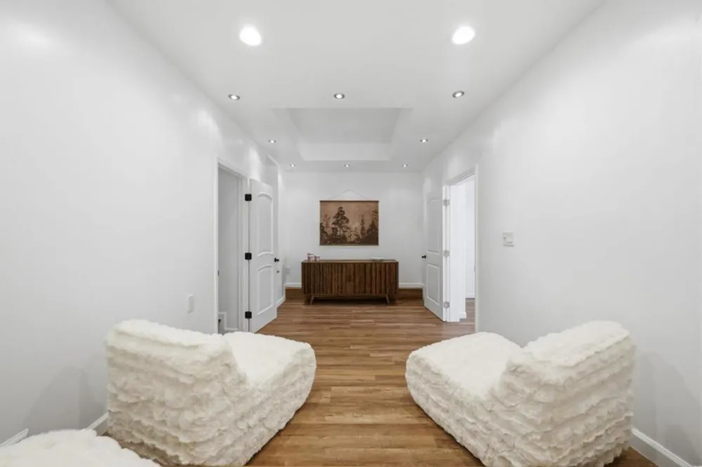 28505 Matadero Creek Lane Los Altos Hills, CA 94022