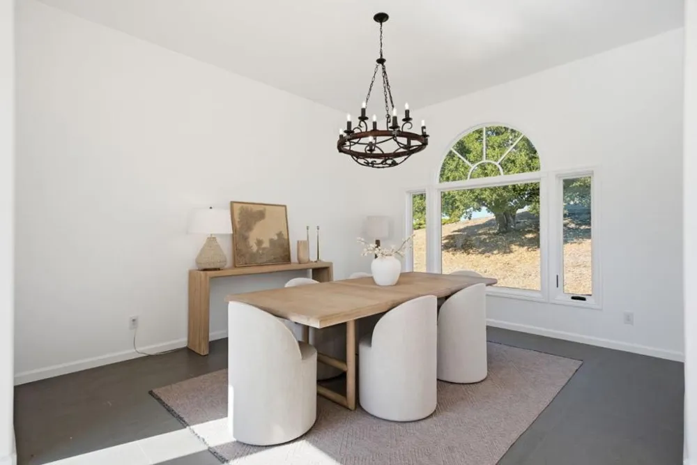 28505 Matadero Creek Lane Los Altos Hills, CA 94022