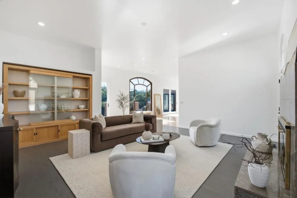 28505 Matadero Creek Lane Los Altos Hills, CA 94022