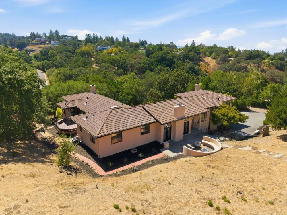 28505 Matadero Creek Lane Los Altos Hills, CA 94022