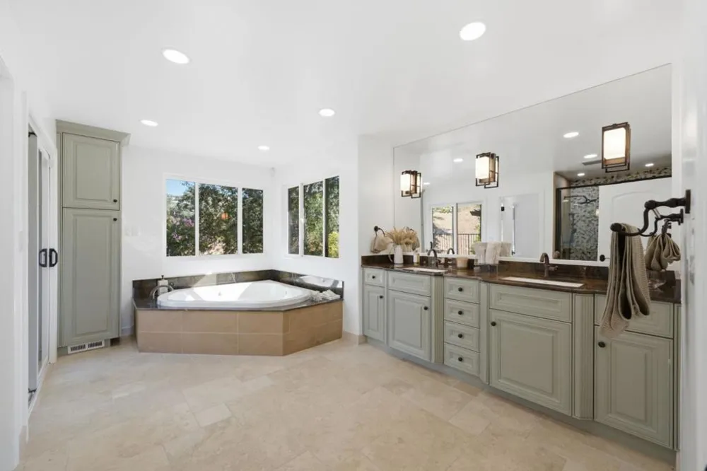 28505 Matadero Creek Lane Los Altos Hills, CA 94022