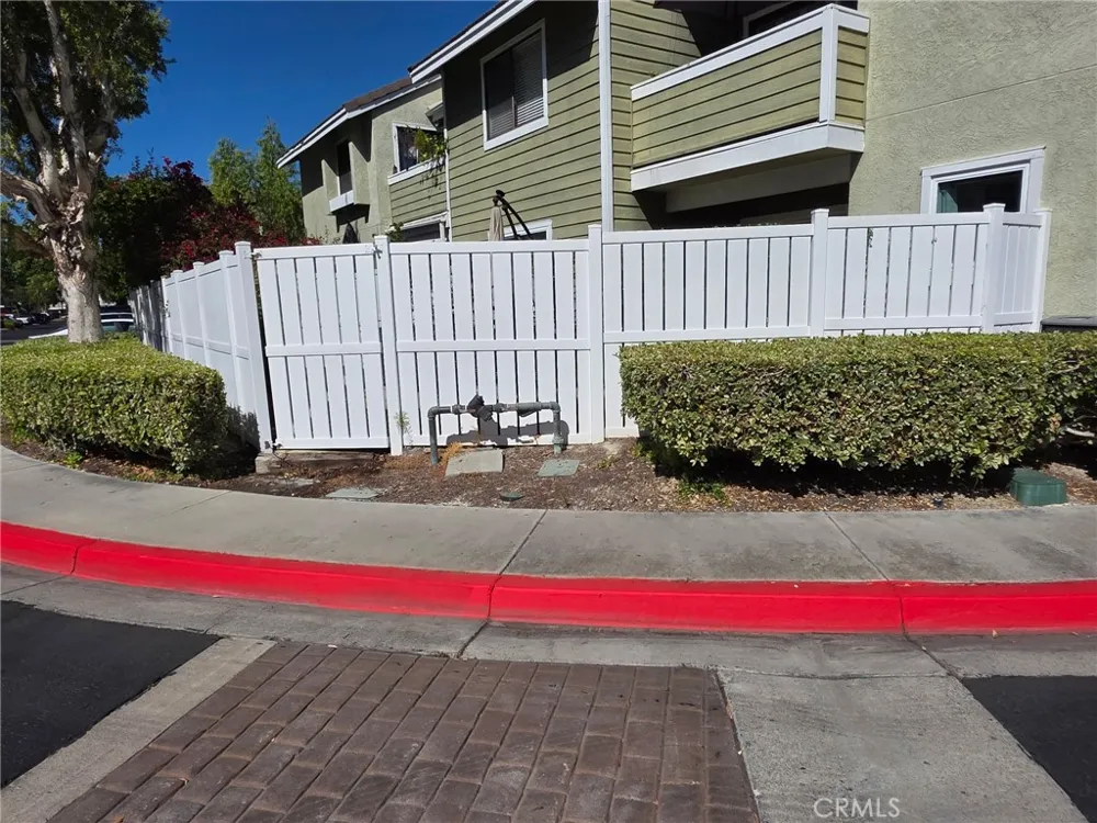21 CAMBRIA LANE Aliso Viejo, CA 92656