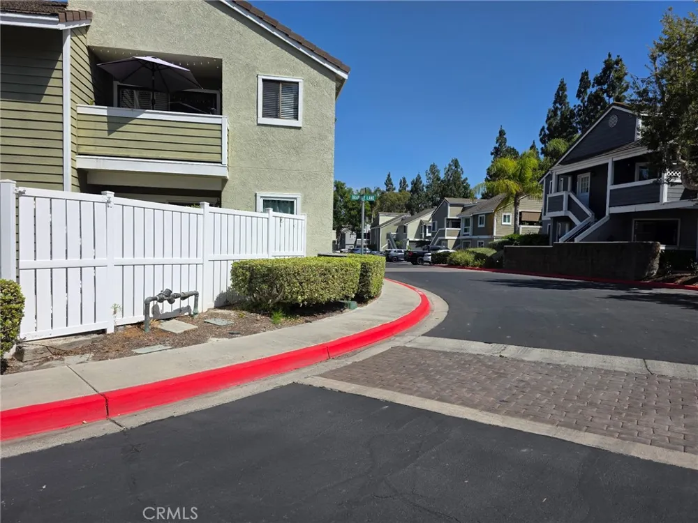 21 CAMBRIA LANE Aliso Viejo, CA 92656