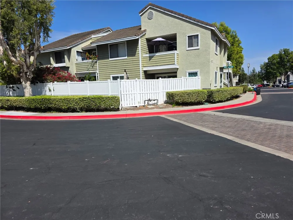 21 CAMBRIA LANE Aliso Viejo, CA 92656