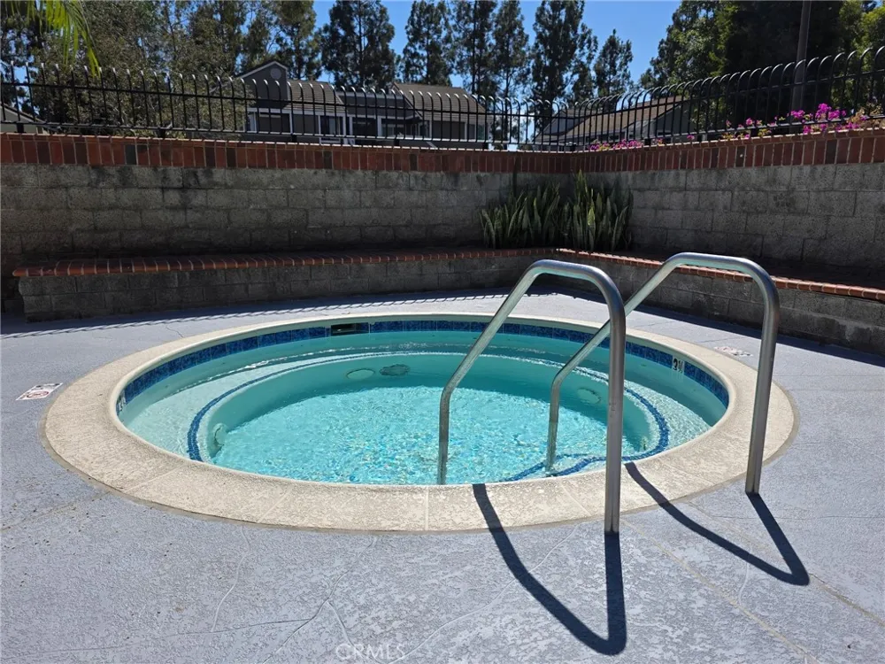 21 CAMBRIA LANE Aliso Viejo, CA 92656
