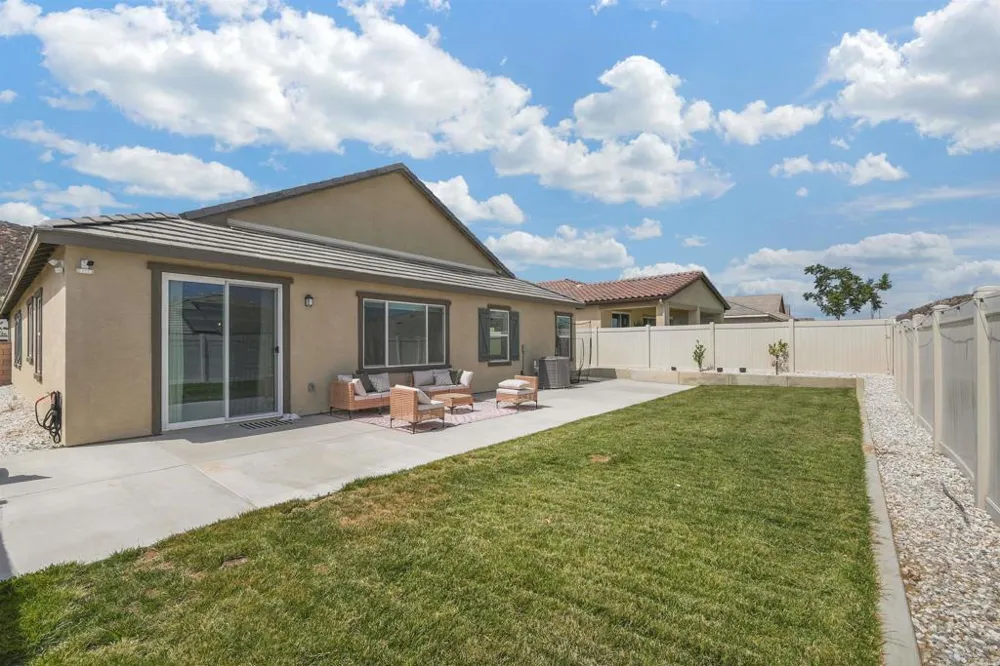 28358 Hopscotch Drive Menifee, CA 92585