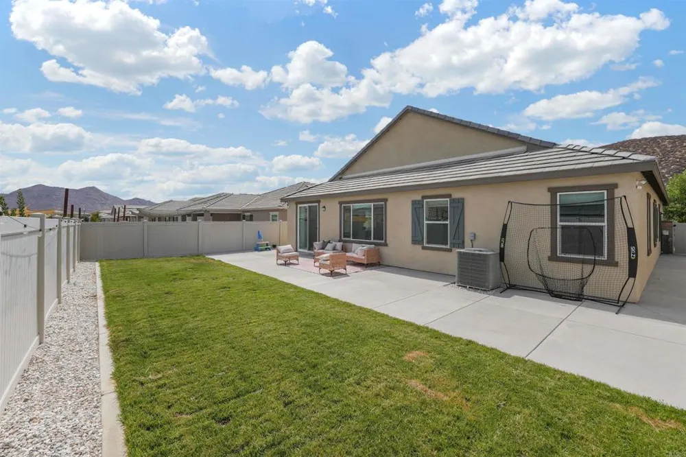 28358 Hopscotch Drive Menifee, CA 92585