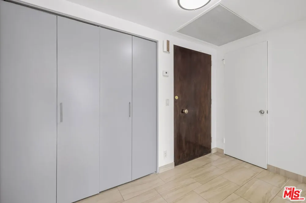 10701 Wilshire Boulevard #2202 Los Angeles, CA 90024