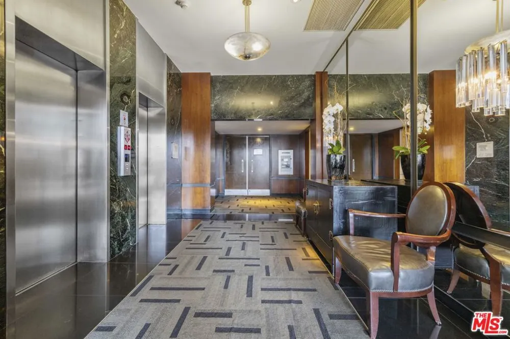 10701 Wilshire Boulevard #2202 Los Angeles, CA 90024