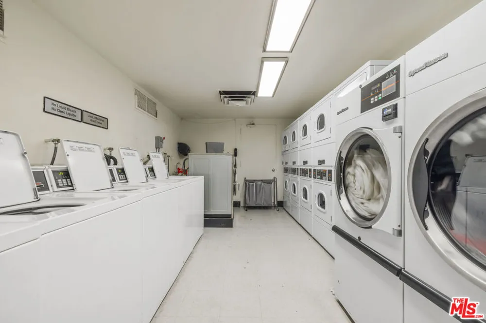 10701 Wilshire Boulevard #2202 Los Angeles, CA 90024