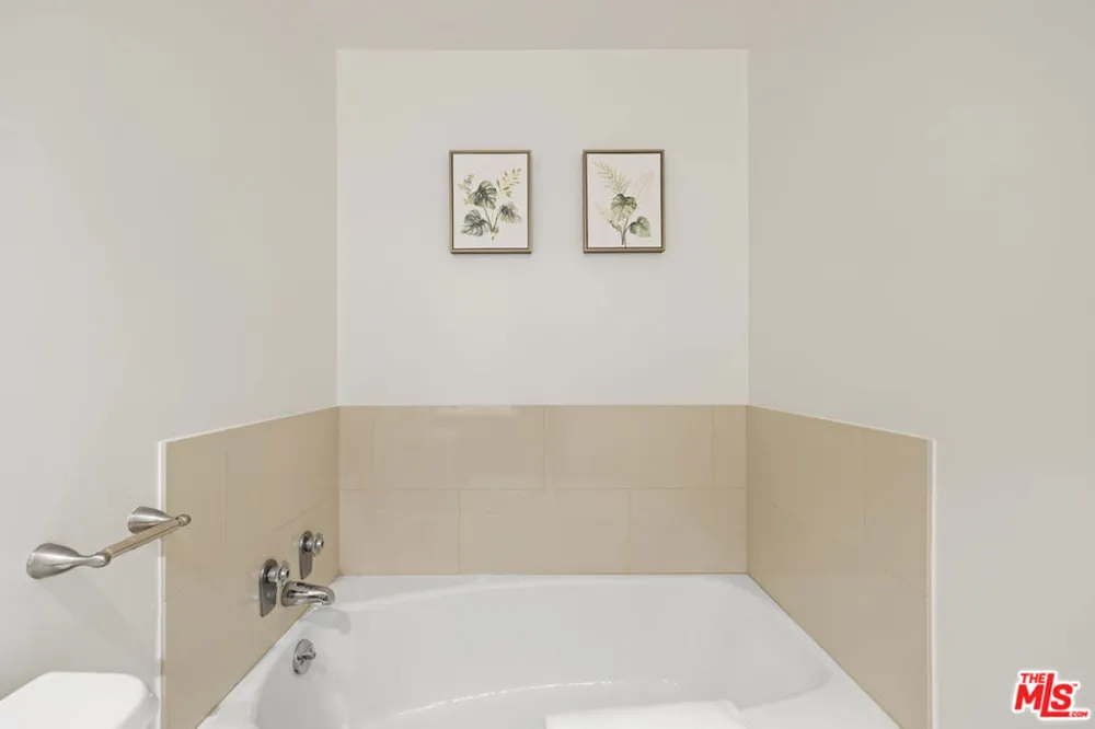 10701 Wilshire Boulevard #2202 Los Angeles, CA 90024