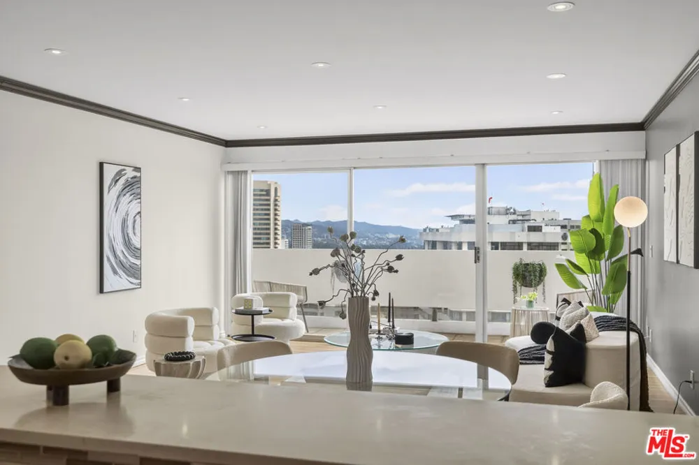 10701 Wilshire Boulevard #2202 Los Angeles, CA 90024