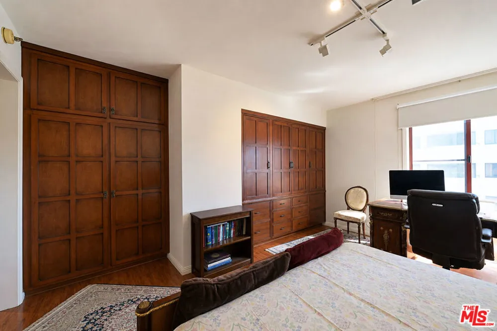 10550 Wilshire Boulevard #1001 Los Angeles, CA 90024