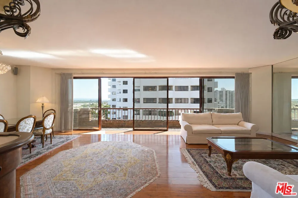 10550 Wilshire Boulevard #1001 Los Angeles, CA 90024