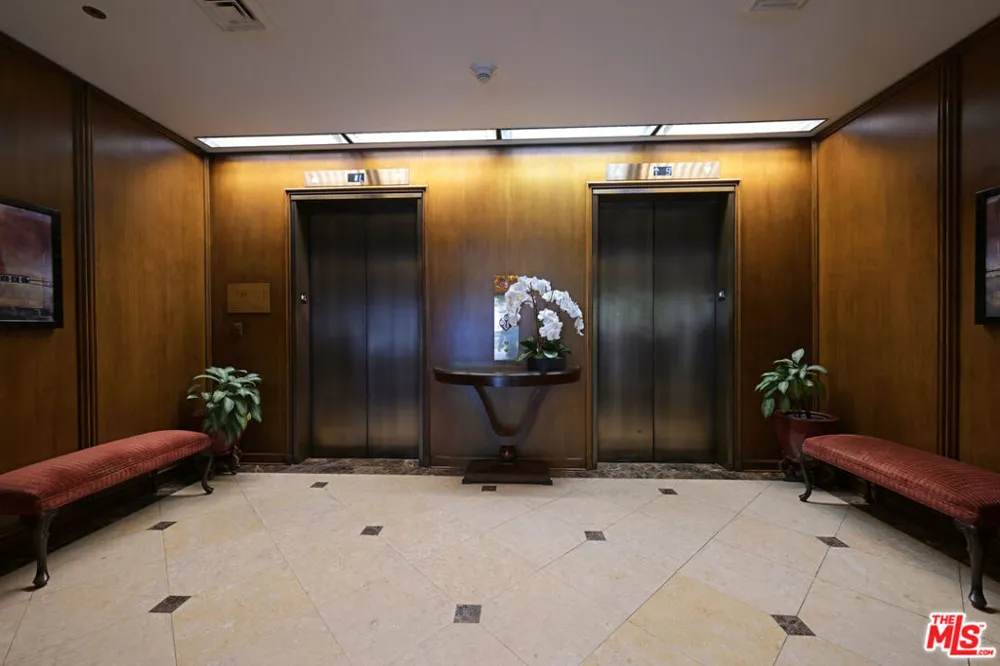 10550 Wilshire Boulevard #1001 Los Angeles, CA 90024