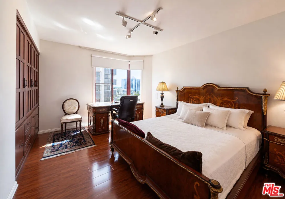 10550 Wilshire Boulevard #1001 Los Angeles, CA 90024