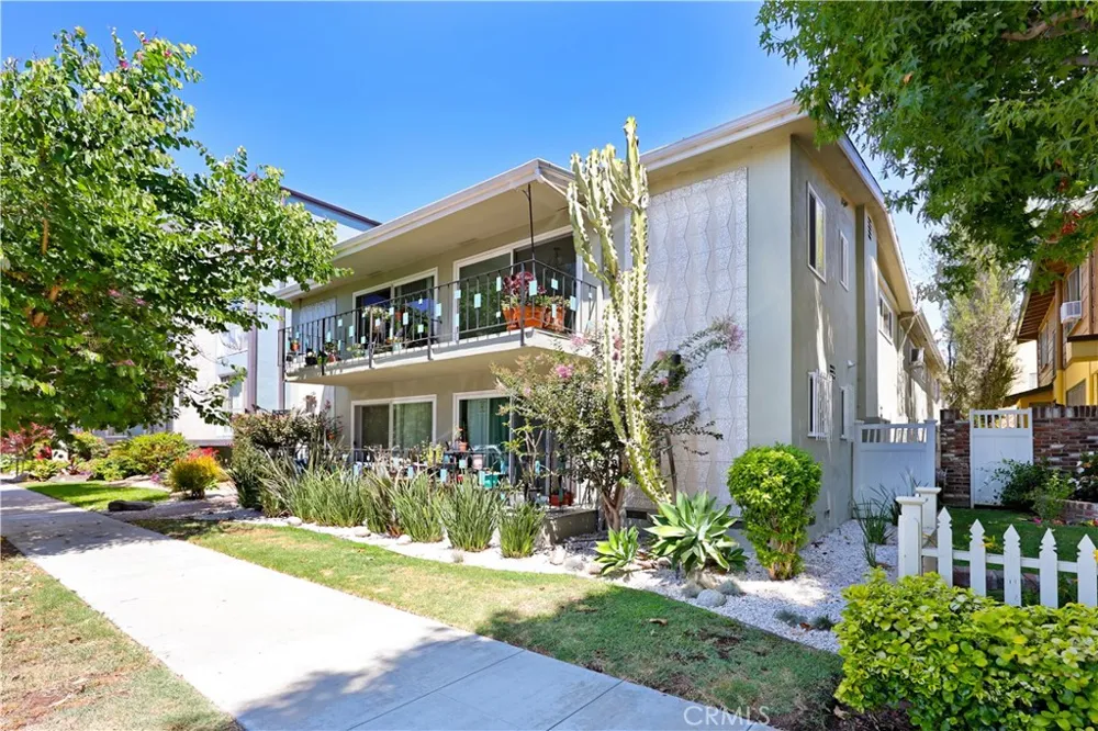 1405 E 1st #10 Long Beach, CA 90802