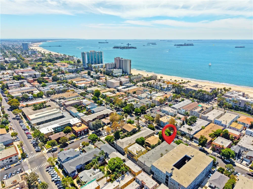 1405 E 1st #10 Long Beach, CA 90802