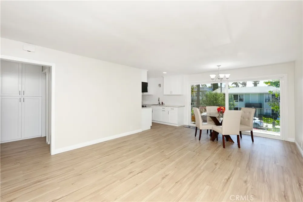 1405 E 1st #10 Long Beach, CA 90802