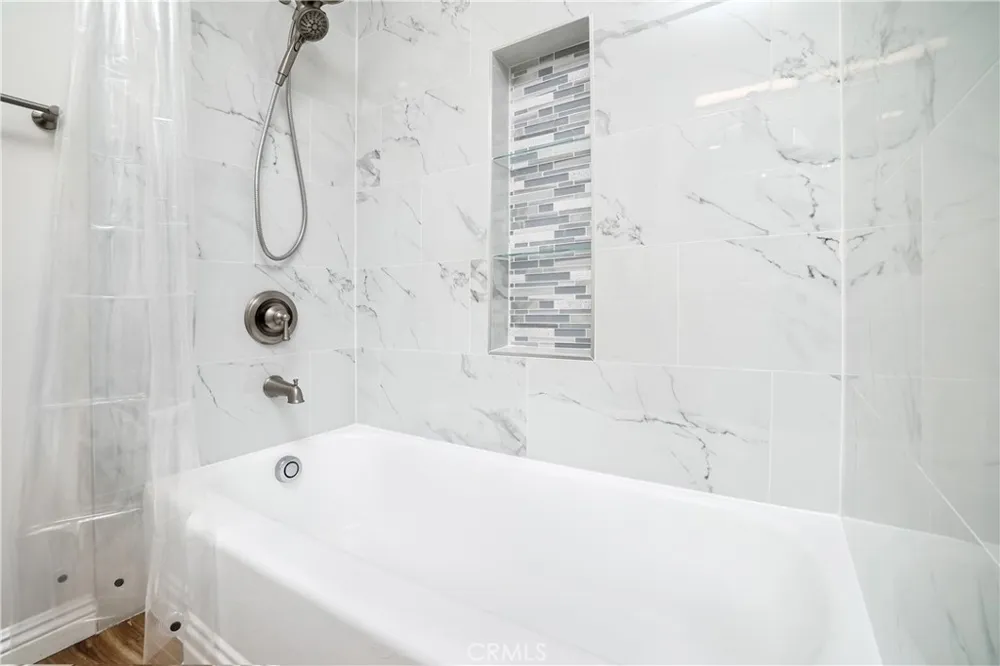 1405 E 1st #10 Long Beach, CA 90802