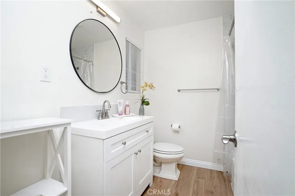 1405 E 1st #10 Long Beach, CA 90802