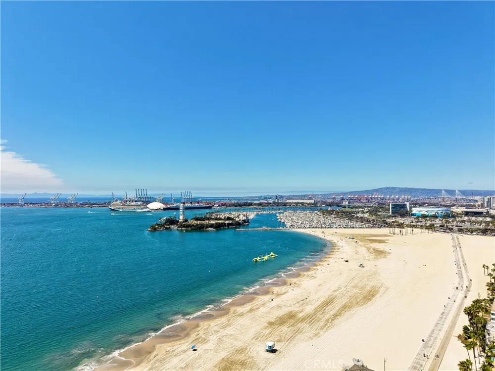 1405 E 1st #10 Long Beach, CA 90802