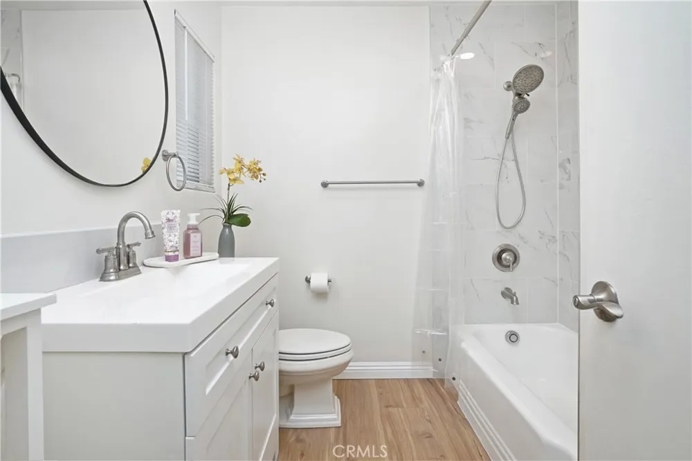 1405 E 1st #10 Long Beach, CA 90802