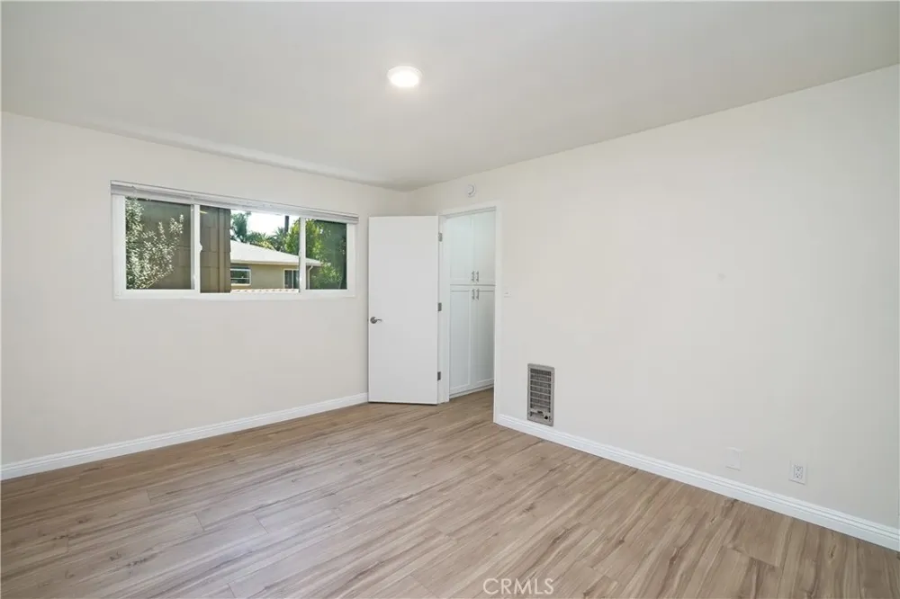 1405 E 1st #10 Long Beach, CA 90802