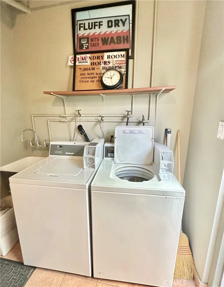 1405 E 1st #10 Long Beach, CA 90802