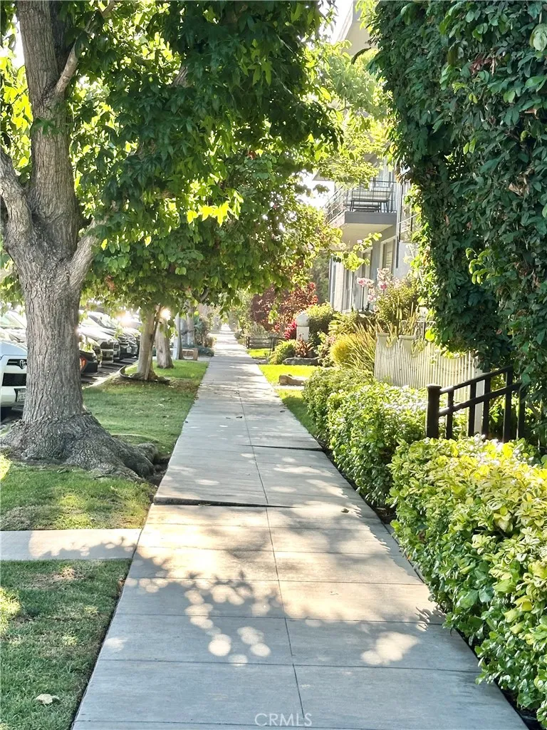 1405 E 1st #10 Long Beach, CA 90802