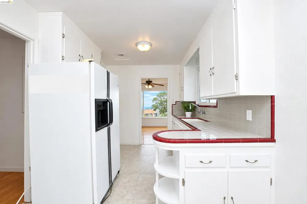 6556 Claremont Ave Richmond, CA 94805