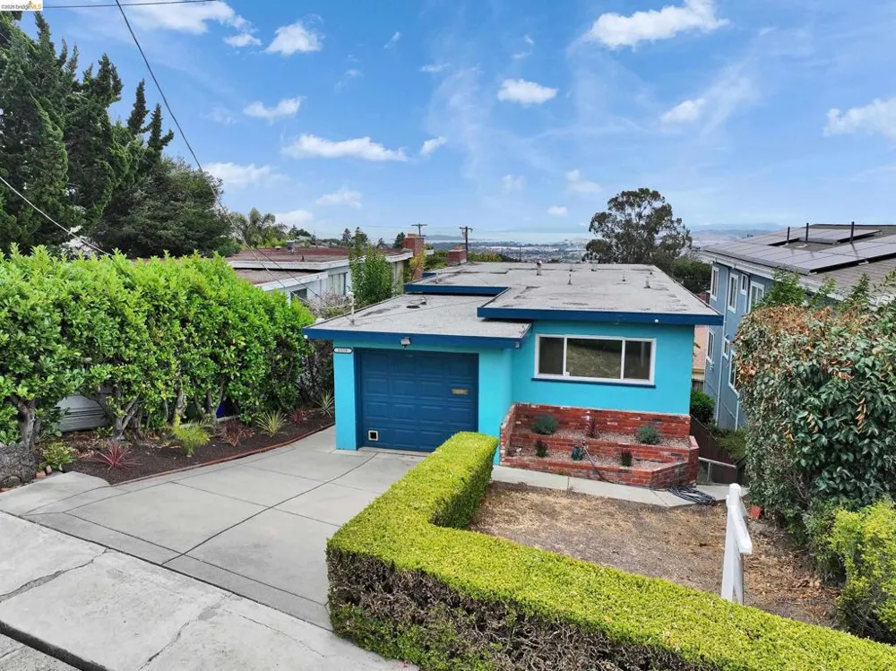 6556 Claremont Ave Richmond, CA 94805
