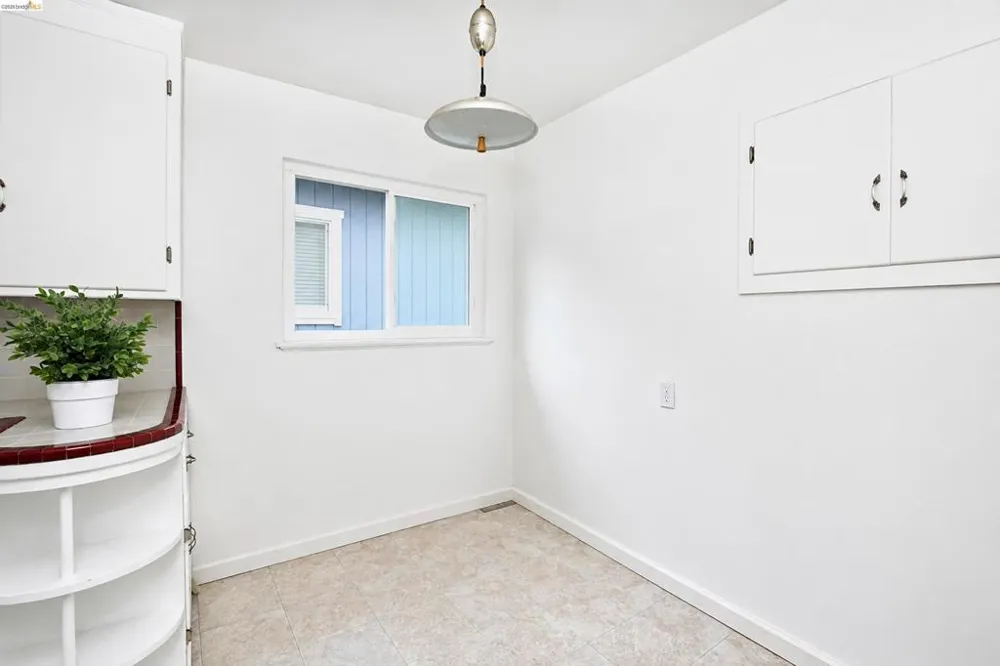 6556 Claremont Ave Richmond, CA 94805