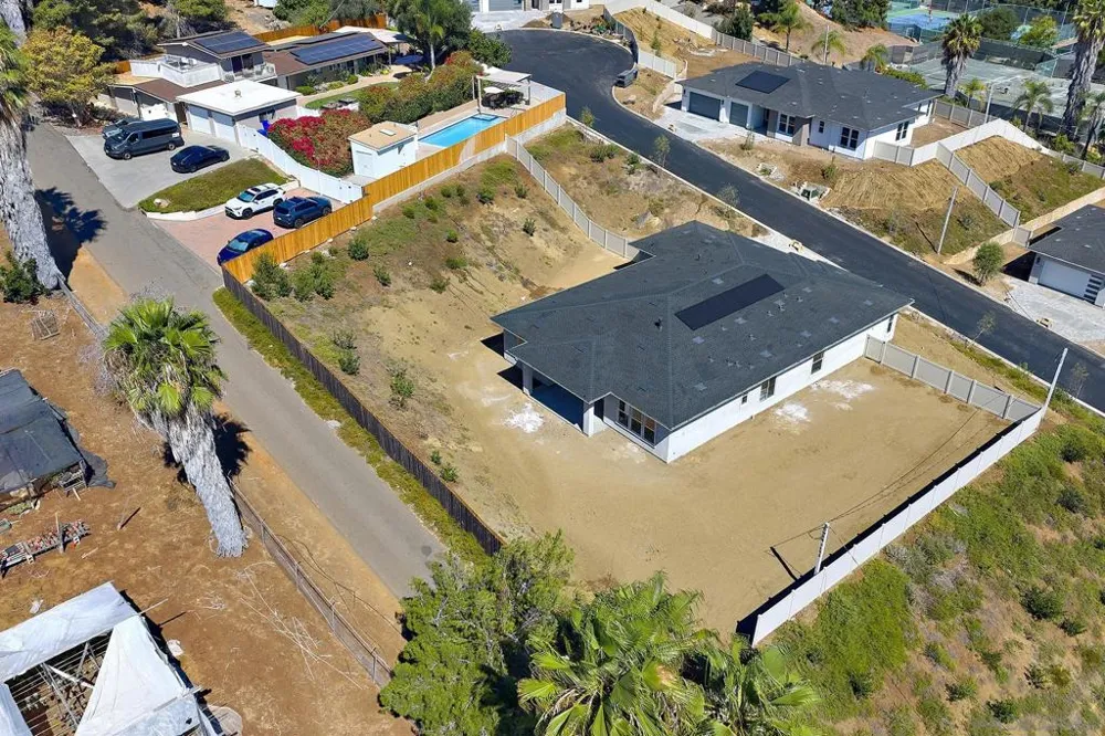 1741 Ishihara Rd Vista, CA 92084