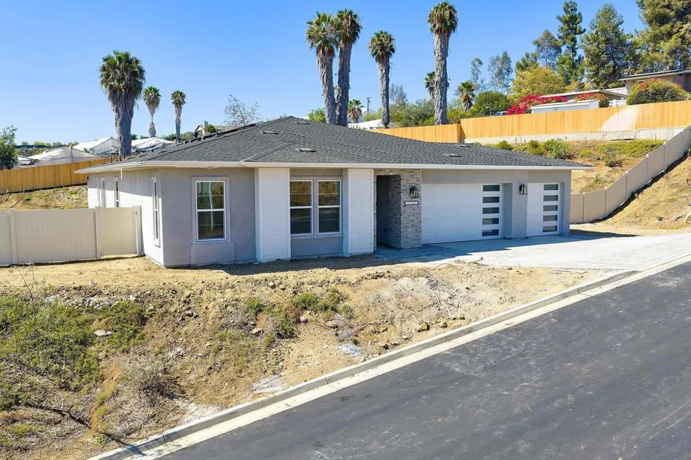1741 Ishihara Rd Vista, CA 92084