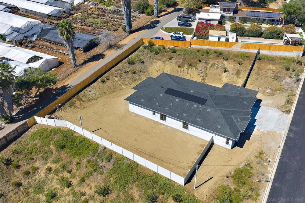1741 Ishihara Rd Vista, CA 92084