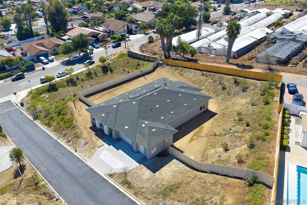 1741 Ishihara Rd Vista, CA 92084